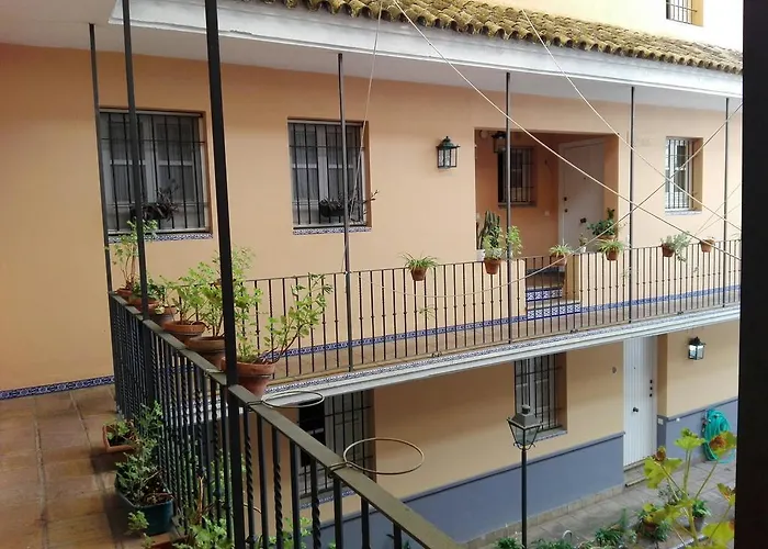Duplex En Corral De Vecinos San Bernardo Sevilla